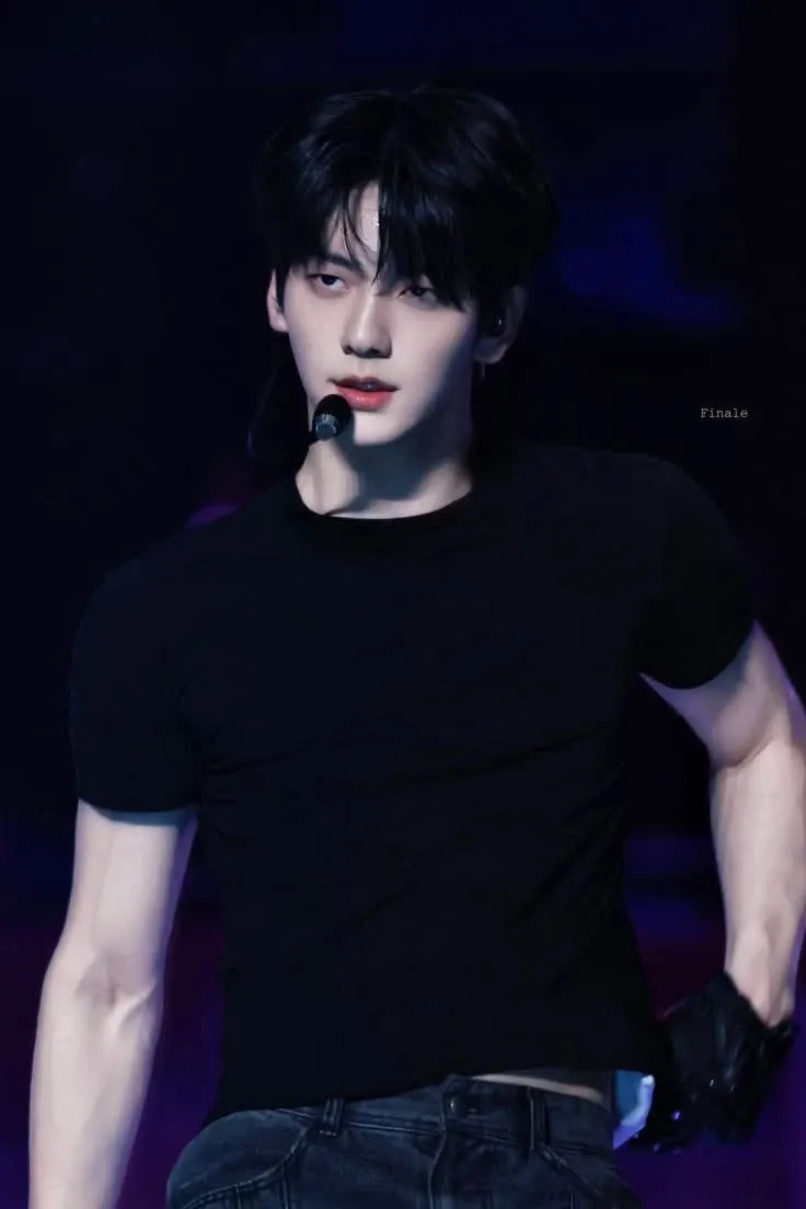 Latest photo of Soobin (TOMORROW X TOGETHER)