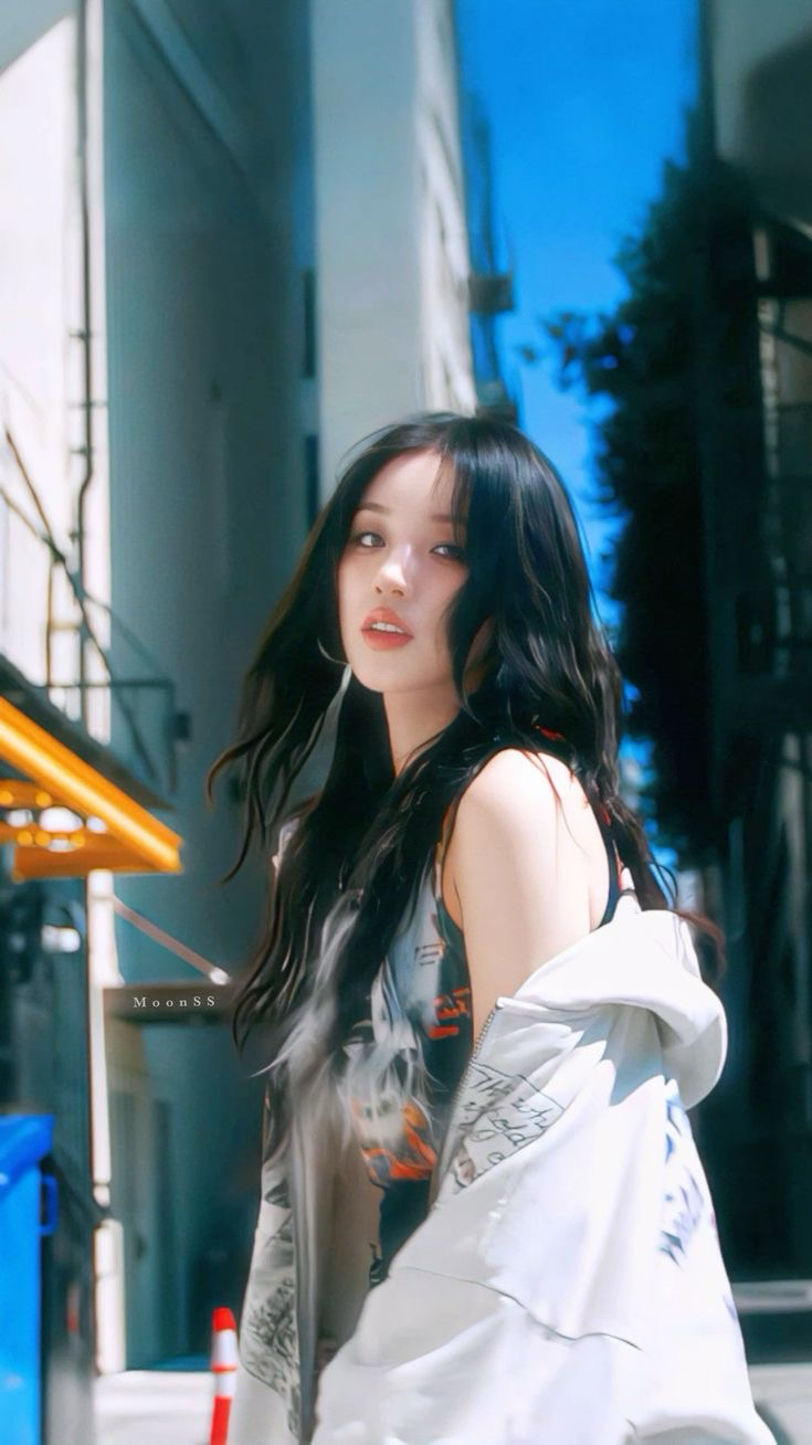 Behind-the-scenes cut of Yuqi (i-dle)