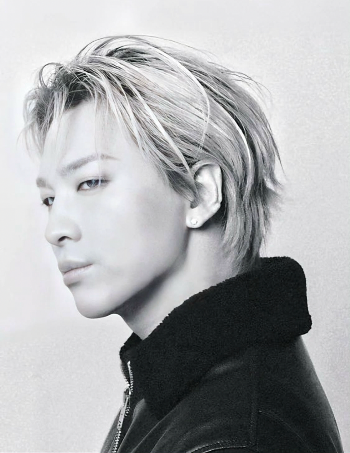 Recent activity shot of Taeyang (BIGBANG)