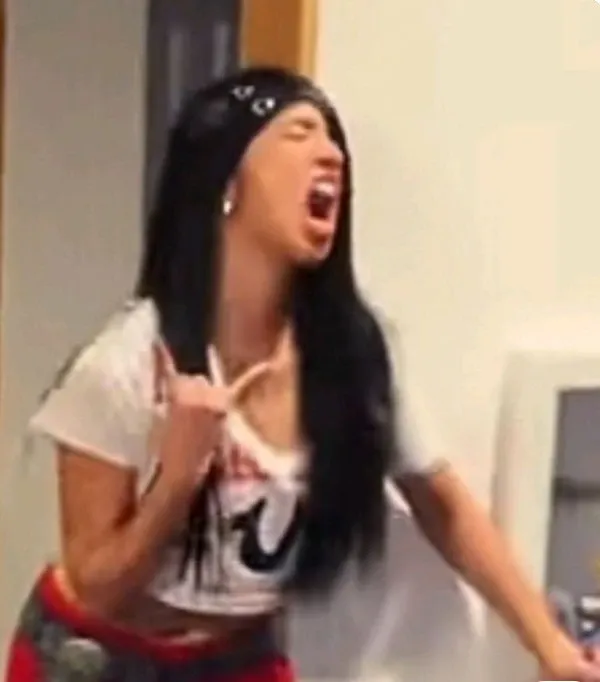 A moment captured by Sophia (KATSEYE)'s fan