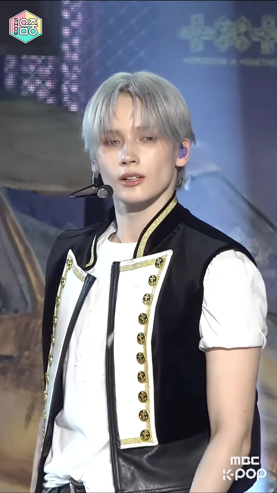 휴닝카이 (투모로우바이투게더)의 비하인드 컷