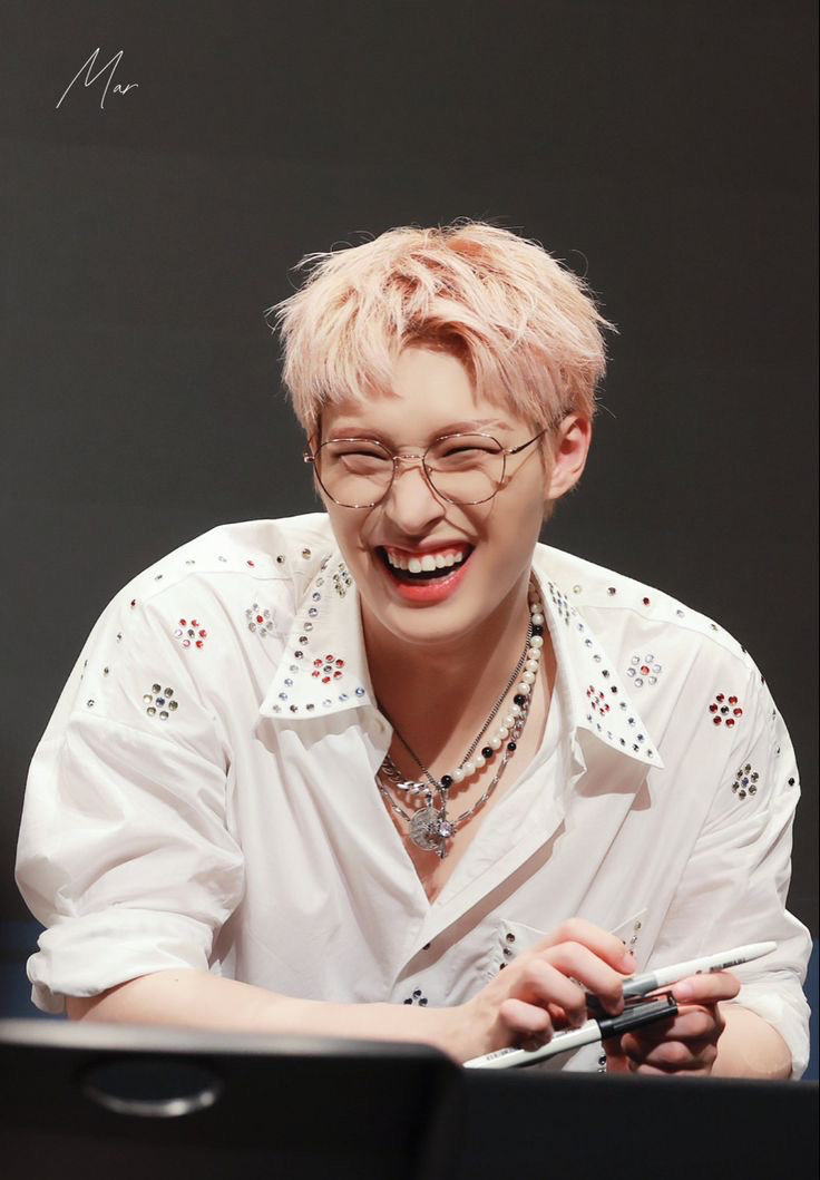 旼琦 (ATEEZ)的最新活动照片
