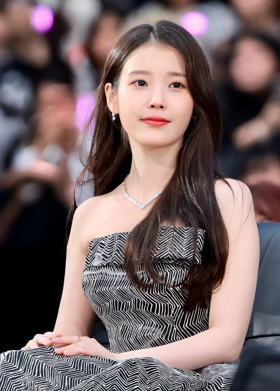 Foto aktivitas terbaru IU