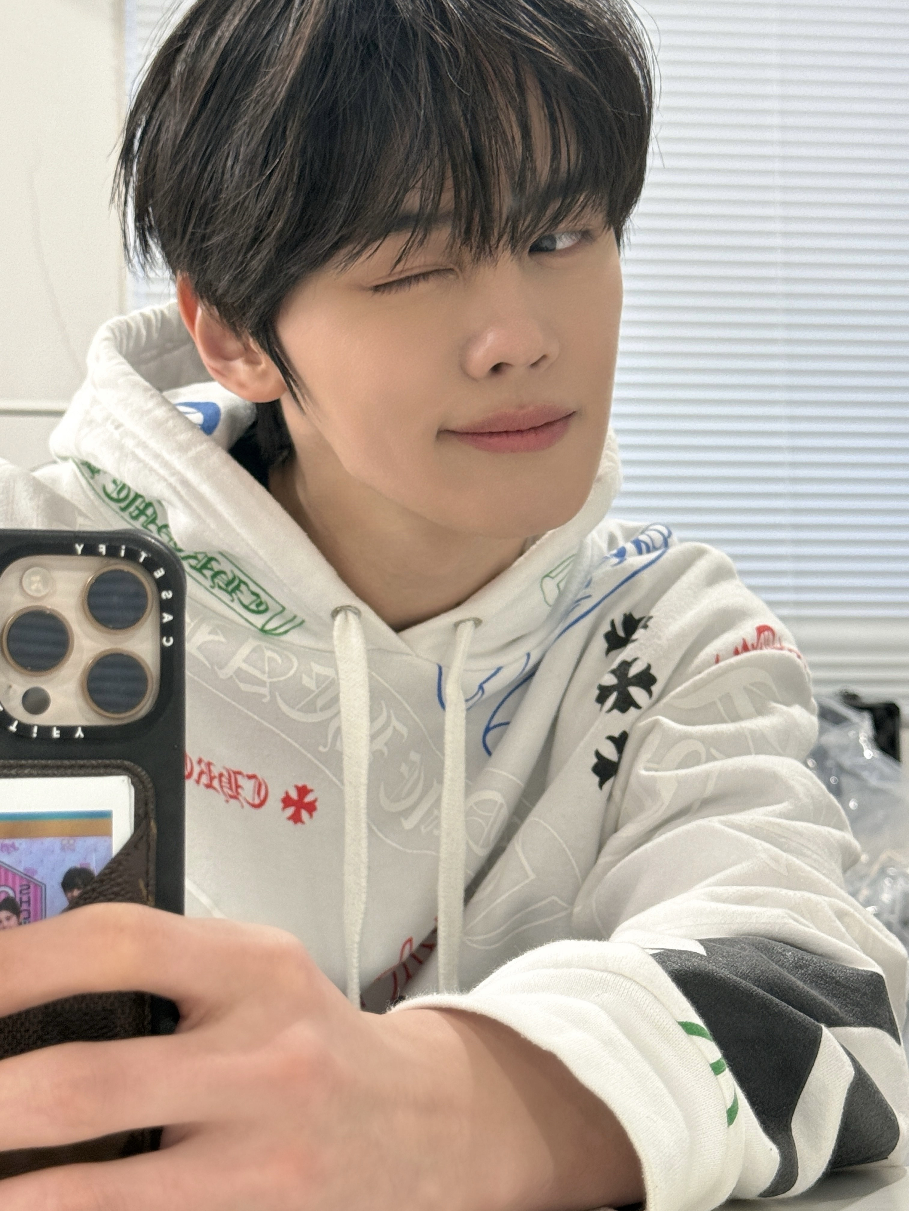 Recent activity shot of Kim Gyuvin (ZEROBASEONE)