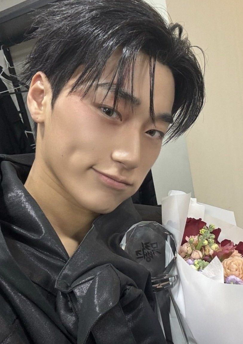 A moment captured by San (ATEEZ)'s fan