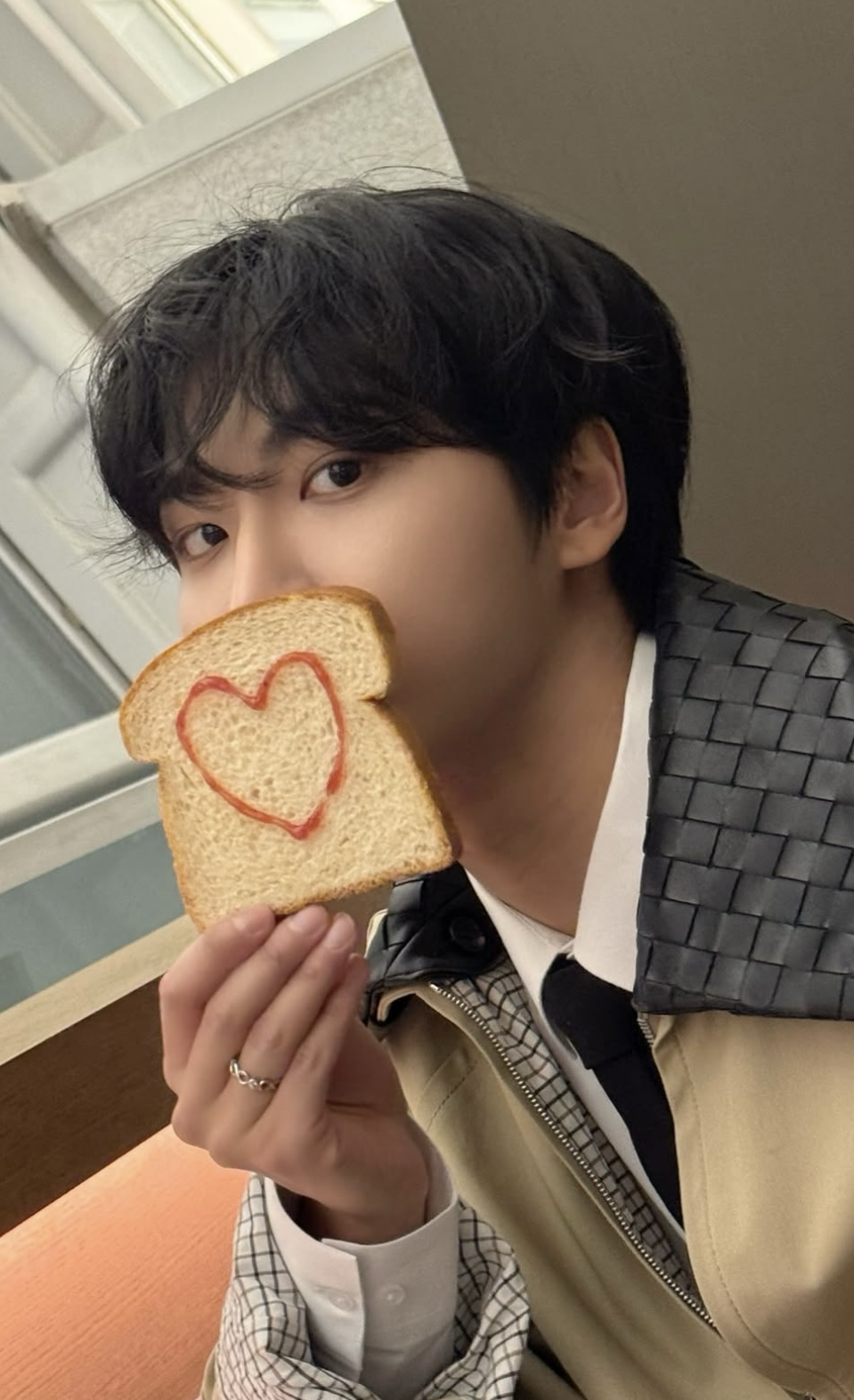 Recent activity shot of Seonghwa (ATEEZ)