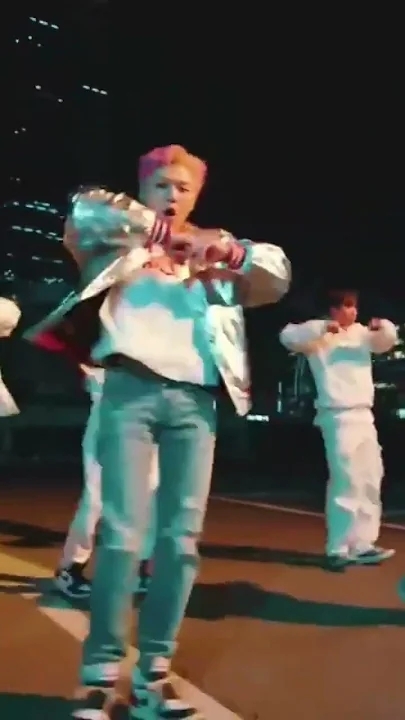 강다니엘 최근 활동샷