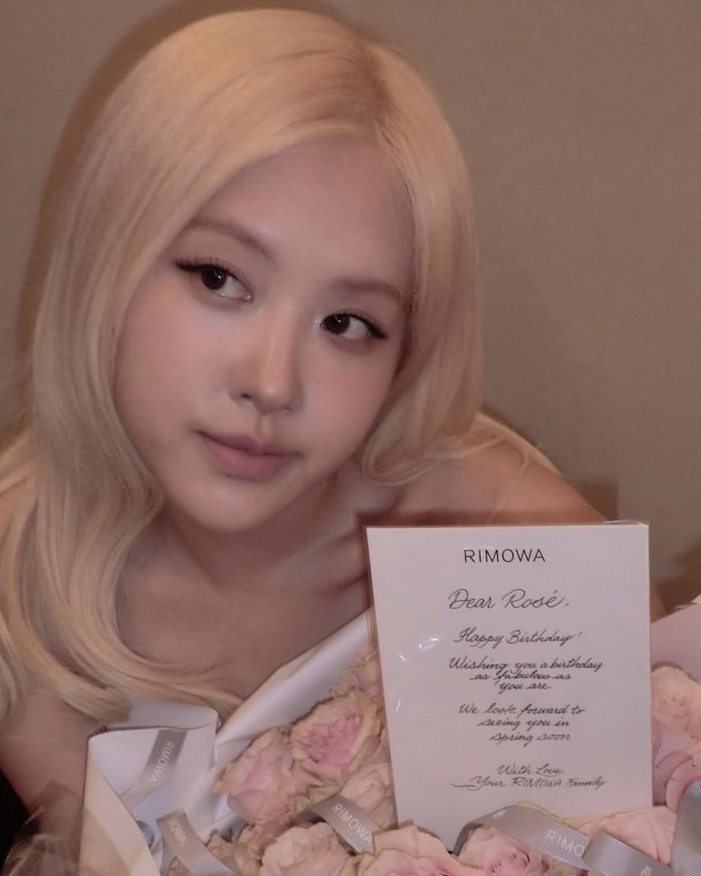 로제 (BLACKPINK)의 최신 사진