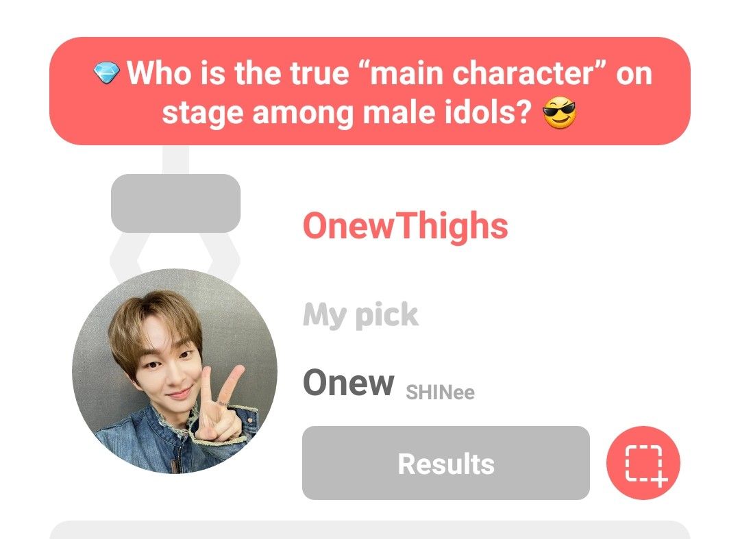 A moment captured by Onew (SHINee)'s fan