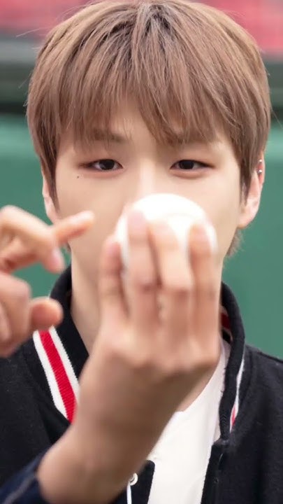 Today's most popular wallpaper in the Kang Daniel community