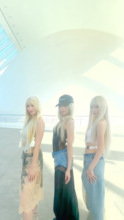 TWICE의 비하인드 컷