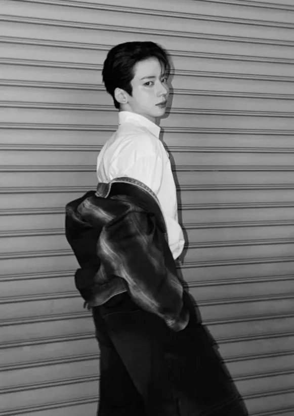 A moment captured by Yumeki's fan