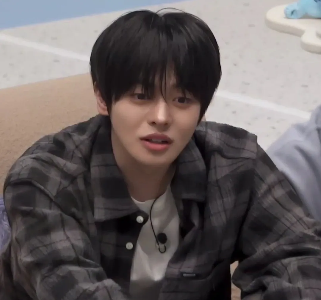 커뮤니티에서 화제된 인기 아이돌 콘텐츠