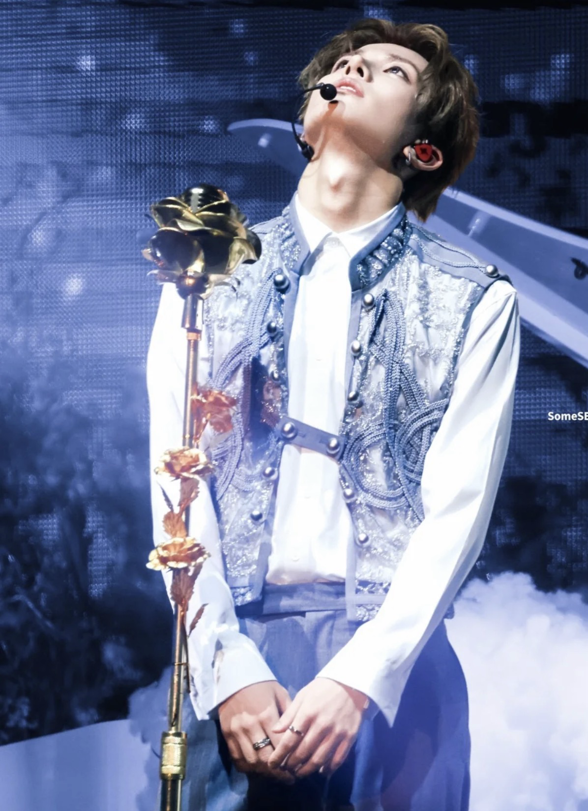 Behind-the-scenes cut of Heeseung