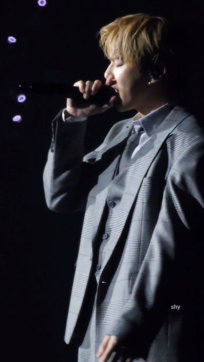 A heartfelt wallpaper shared by Kang Daniel's fans