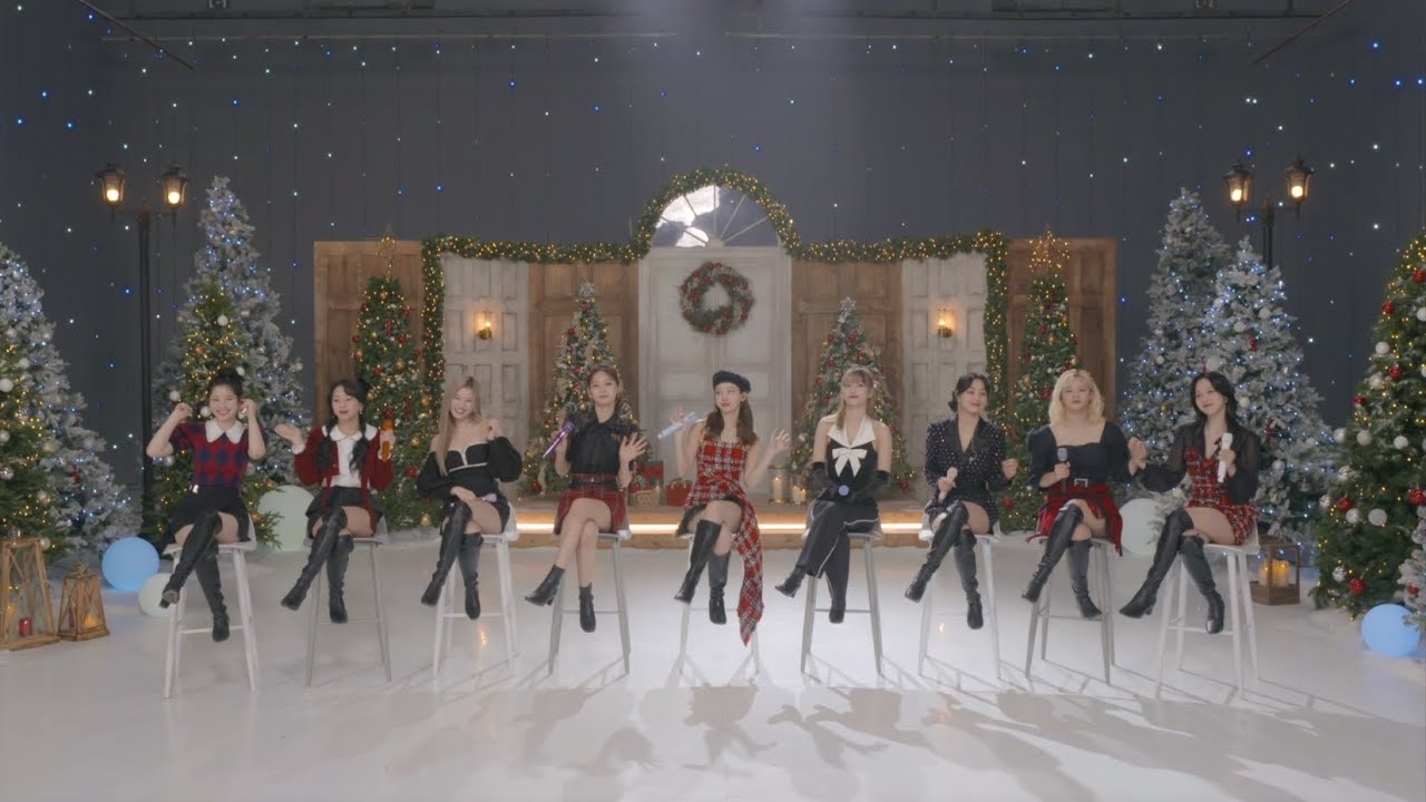 Foto aktivitas terbaru TWICE