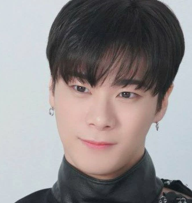 A moment captured by Moonbin (ASTRO)'s fan