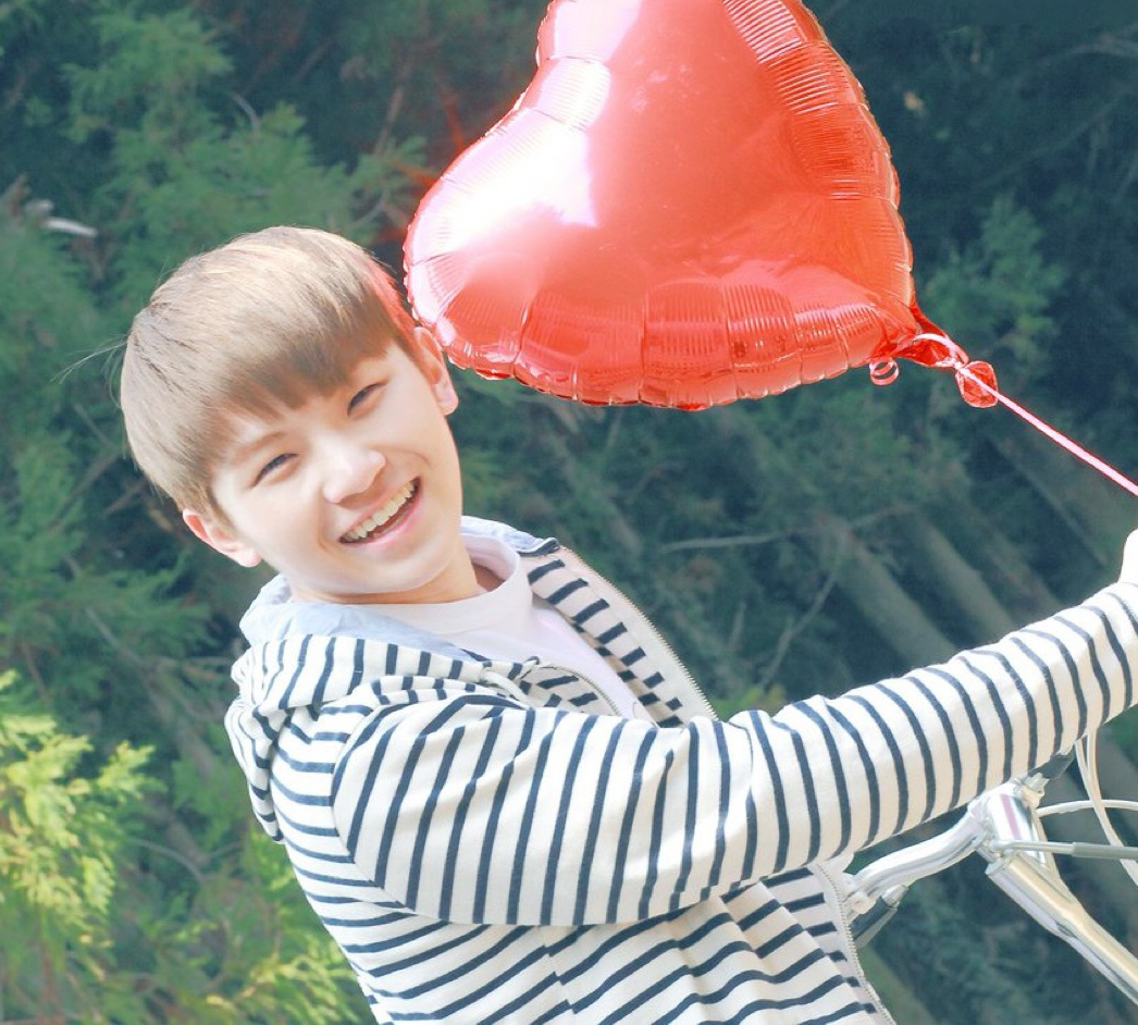 Woozi (SEVENTEEN)粉丝拍下的瞬间