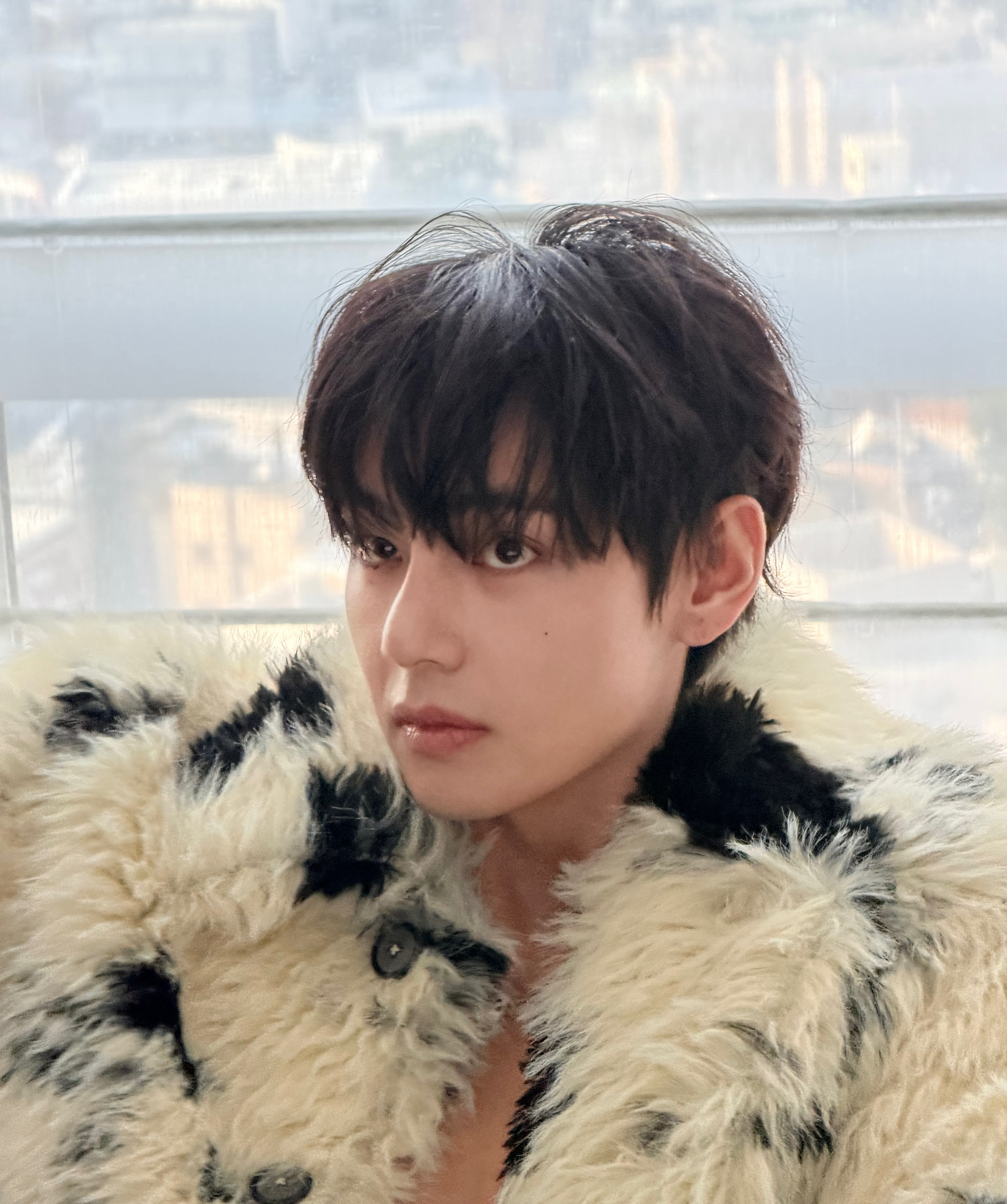 V (防彈少年團)的最新活動照片