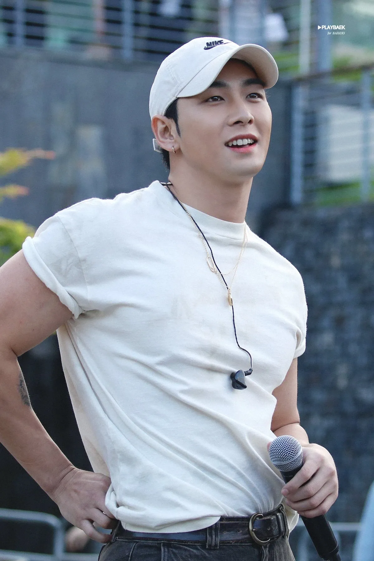 Foto aktivitas terbaru Baekho