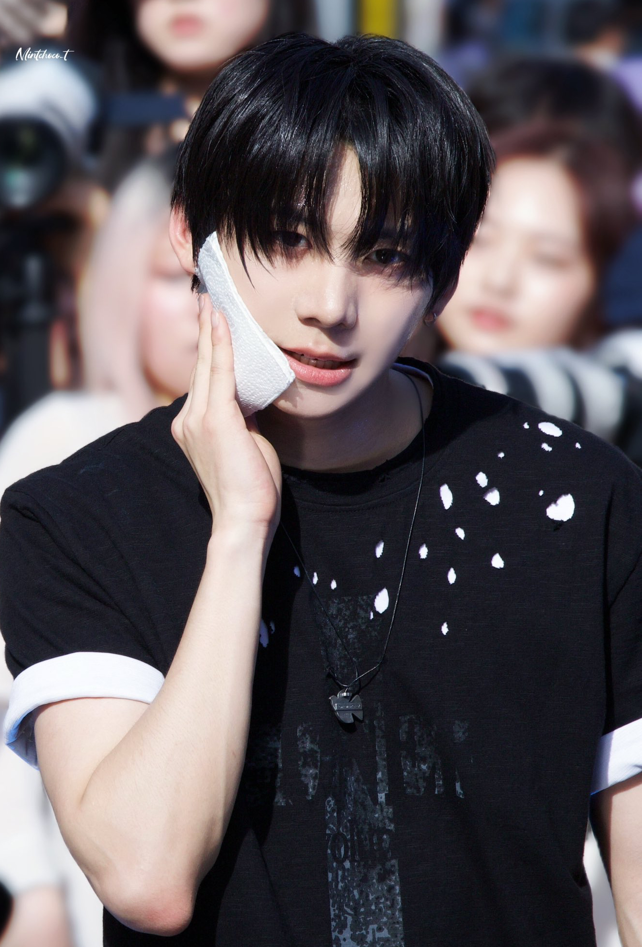 A moment captured by Park Han (AHOF)'s fan
