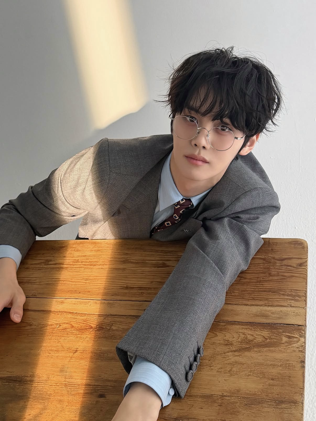 Behind-the-scenes cut of Kim Gyuvin (ZEROBASEONE)