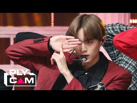 A moment captured by Lee Daehwi (AB6IX)'s fan