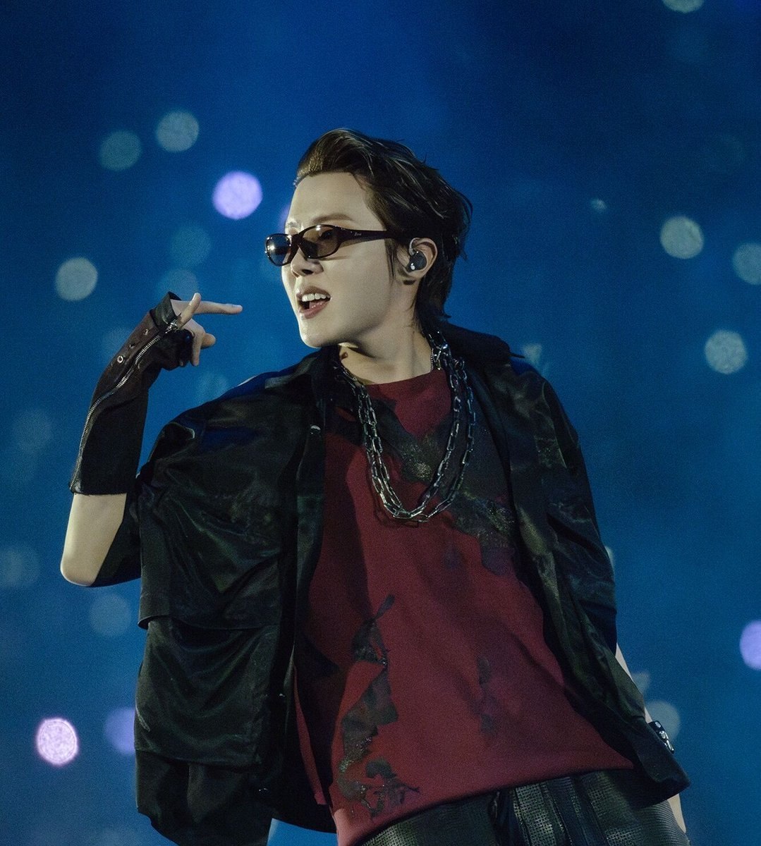 Momen yang diabadikan oleh penggemar j-hope (BTS)
