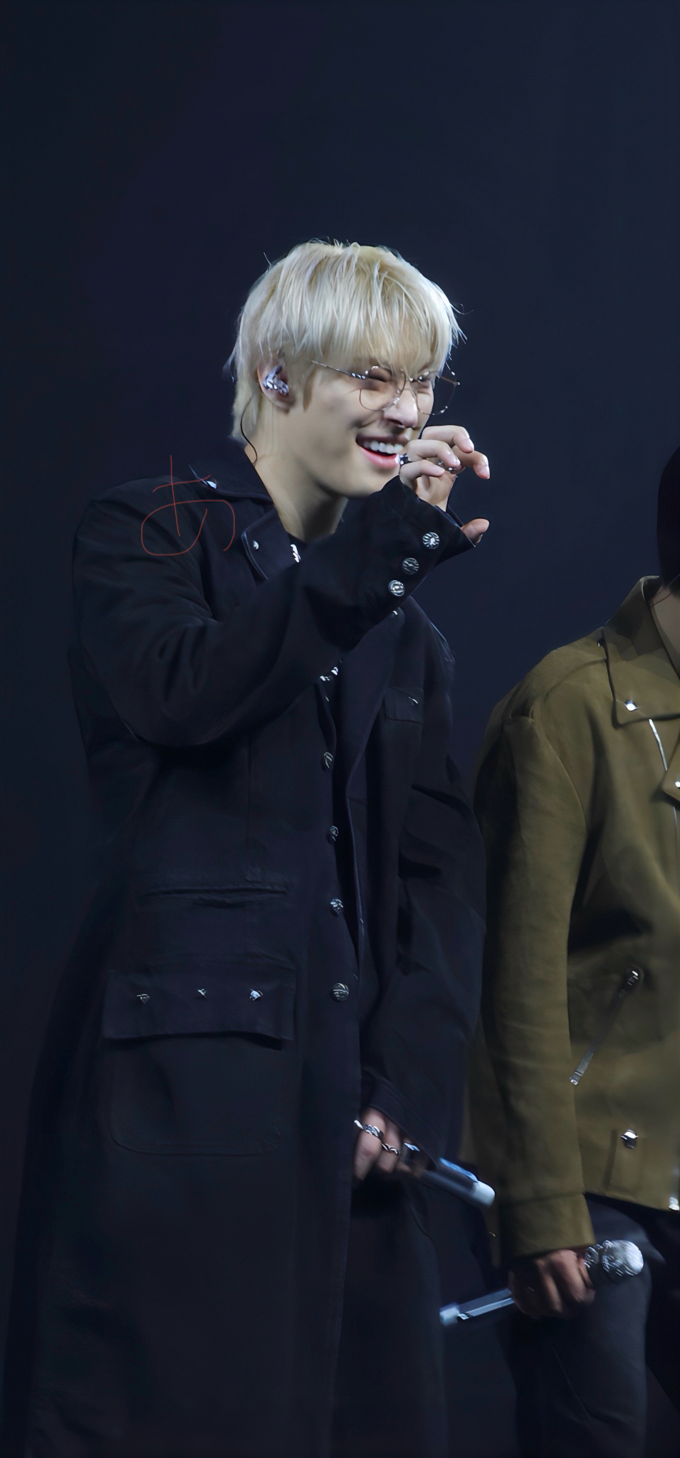 Behind-the-scenes cut of Mingi (ATEEZ)