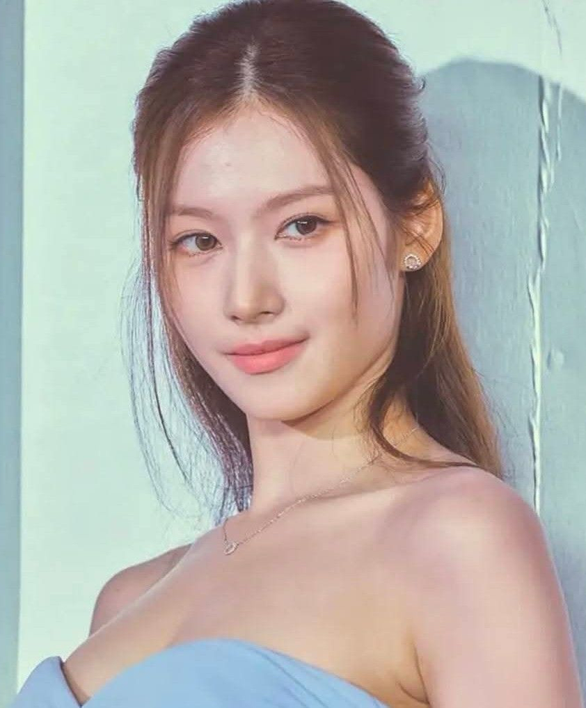 サナ (TWICE)の最新写真