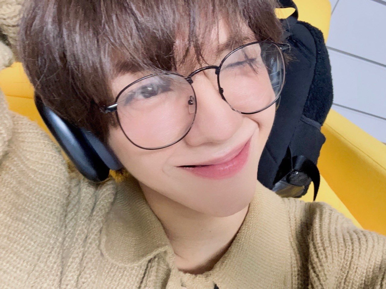 A moment captured by JL (AHOF)'s fan