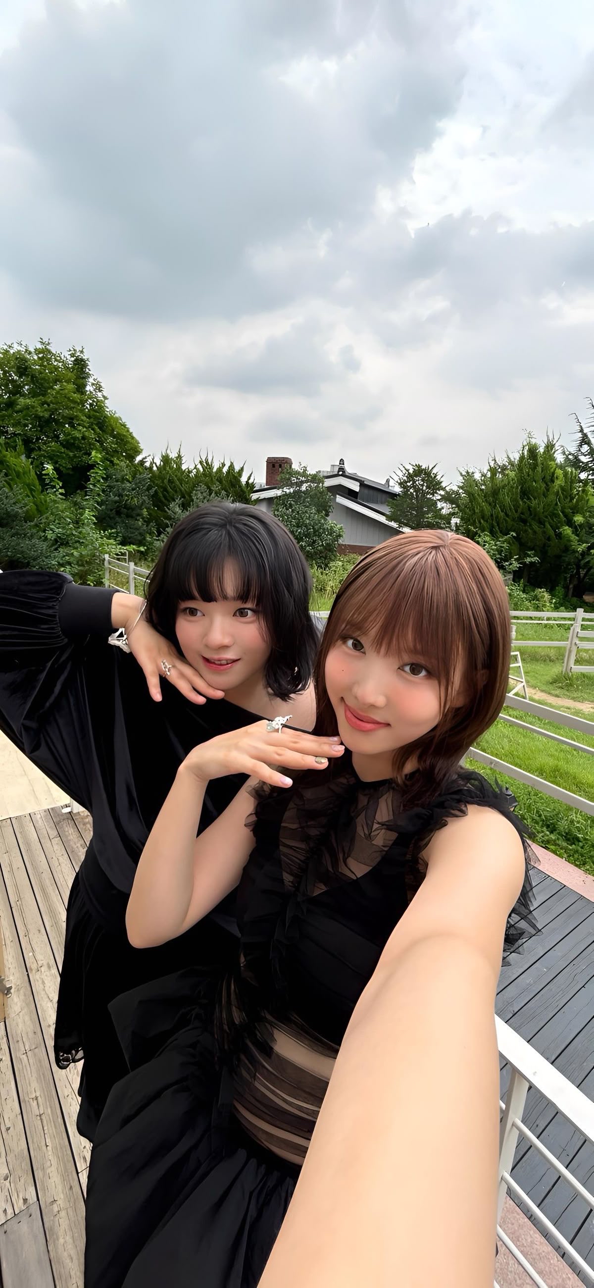 A moment captured by Jeongyeon (TWICE)'s fan