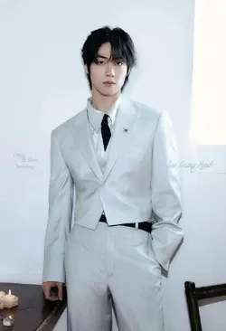 Recent activity shot of Lee Seunghyup (N.Flying)