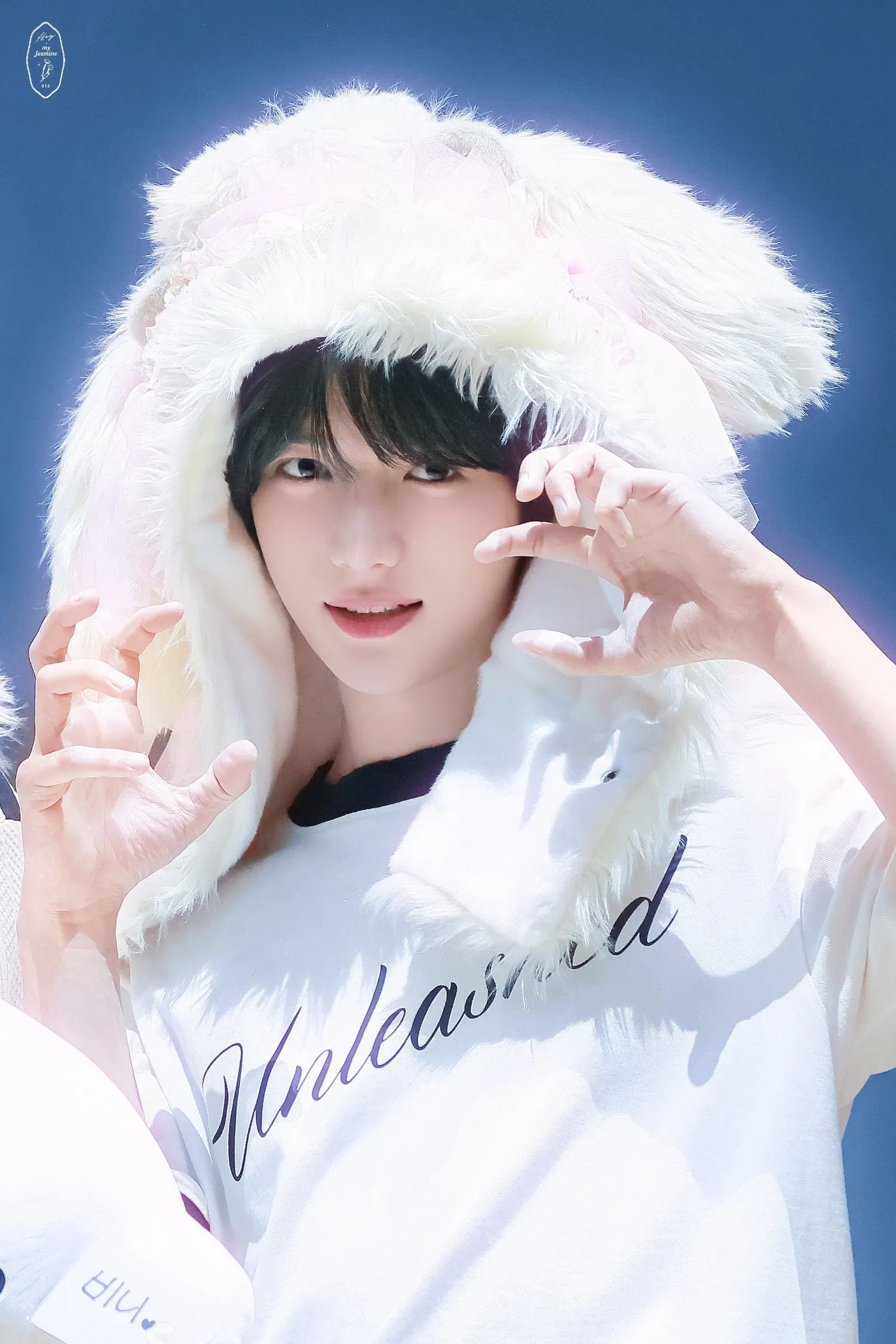 Recent activity shot of Beomgyu (TOMORROW X TOGETHER)