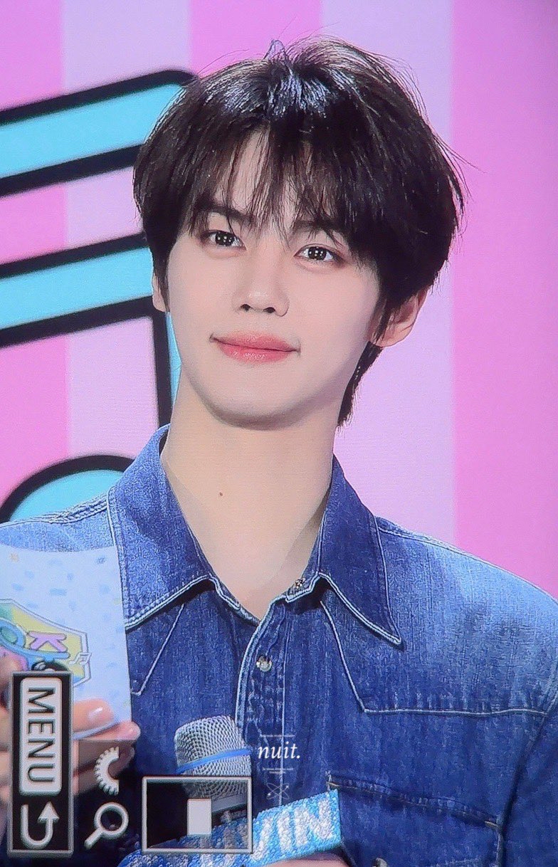 Potret di balik layar Kim Gyuvin (AND2BLE)