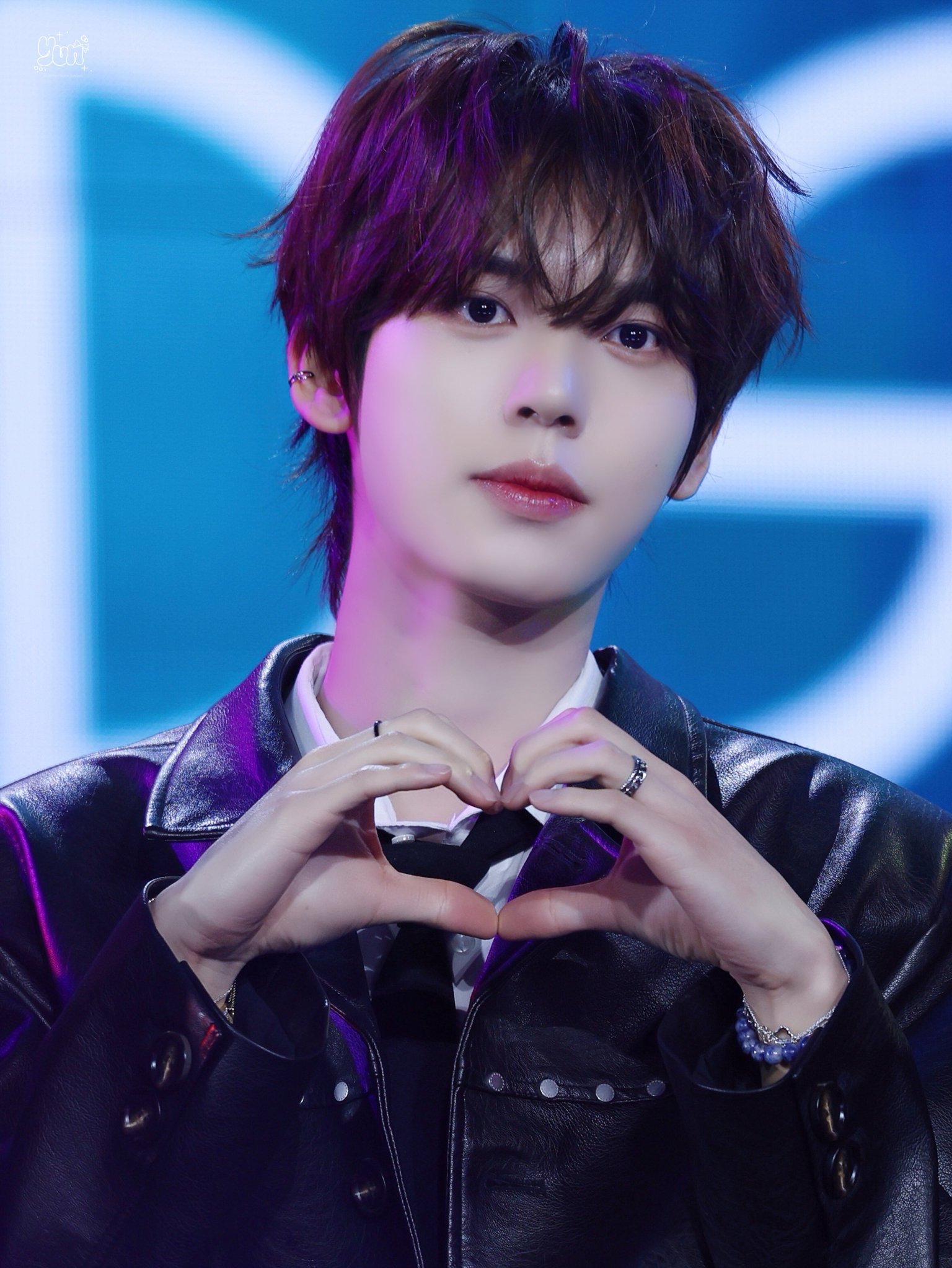 A moment captured by Han Yujin's fan