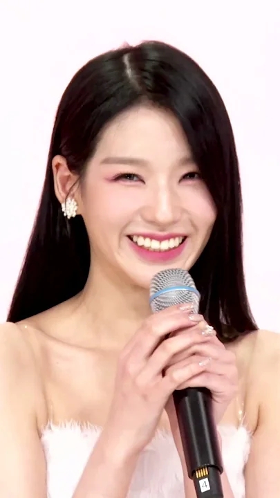 A heartfelt wallpaper shared by Soodam's fans