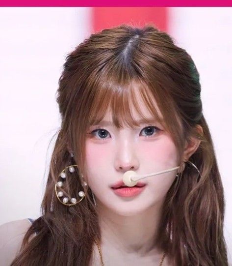 宋河英 (fromis_9)粉丝拍下的瞬间