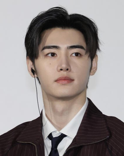 Behind-the-scenes cut of Sunghoon (ENHYPEN)