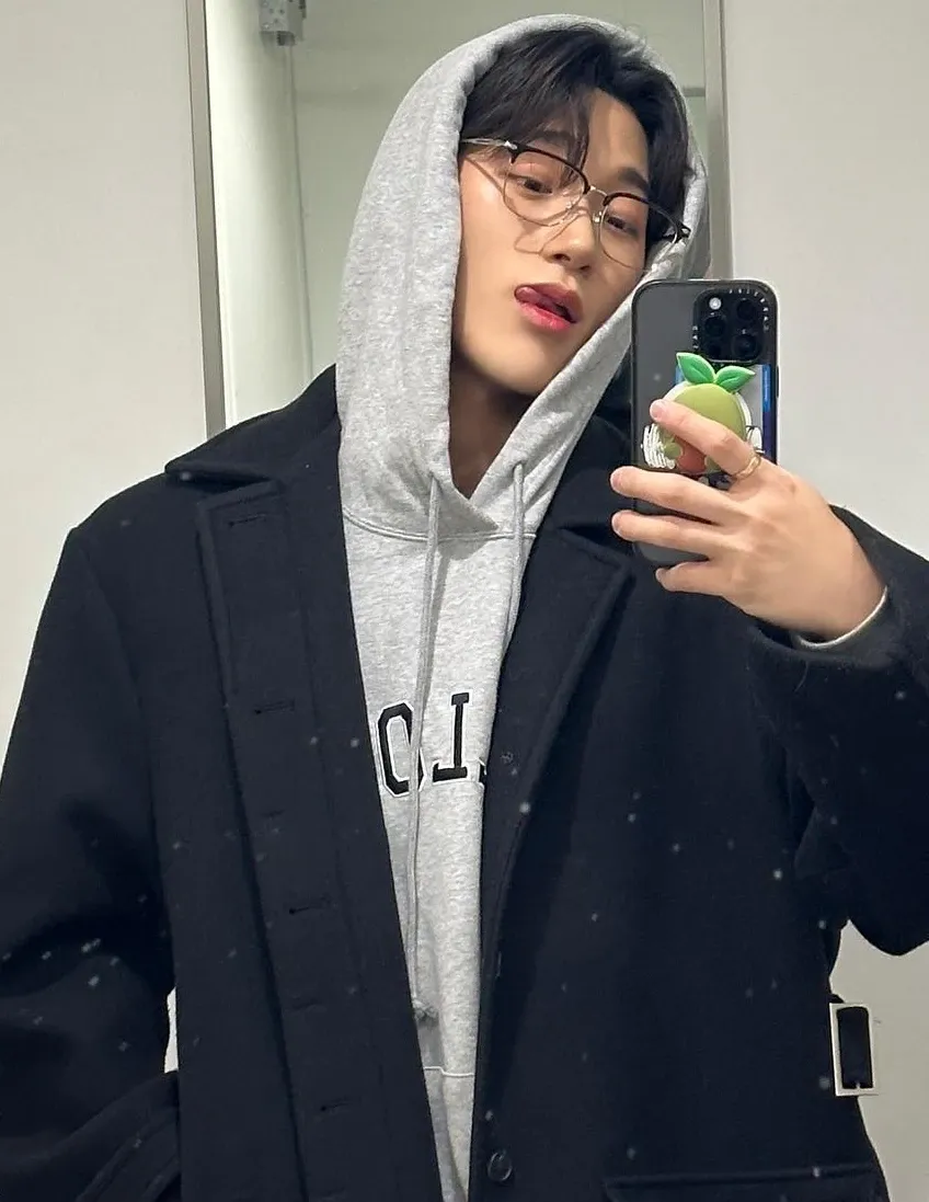 Behind-the-scenes cut of San (ATEEZ)