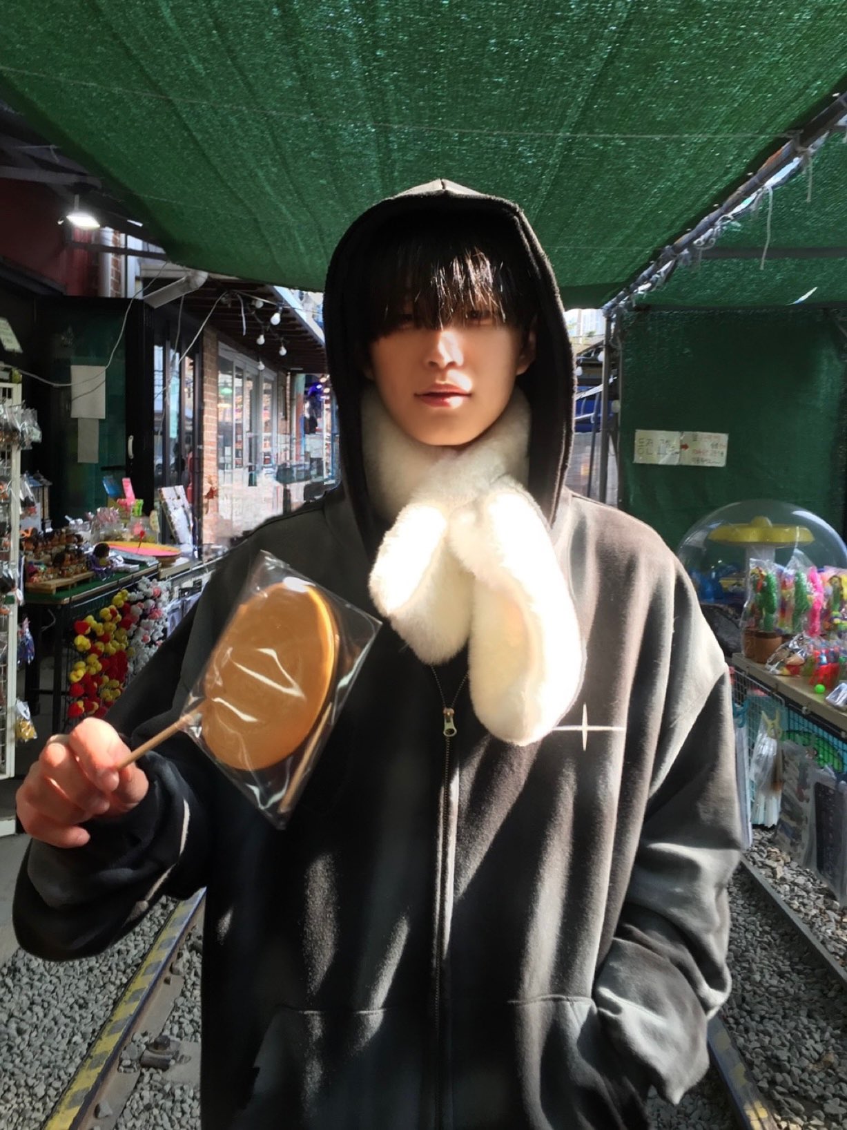 A moment captured by Kim Geonwoo (ALPHA DRIVE ONE)'s fan