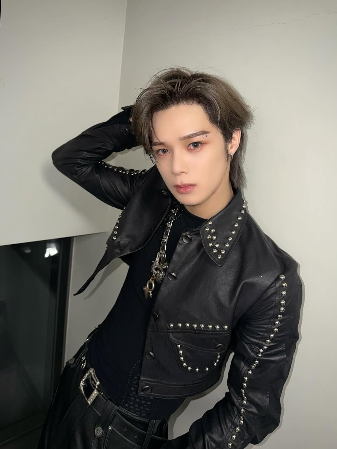 A moment captured by K (&TEAM)'s fan