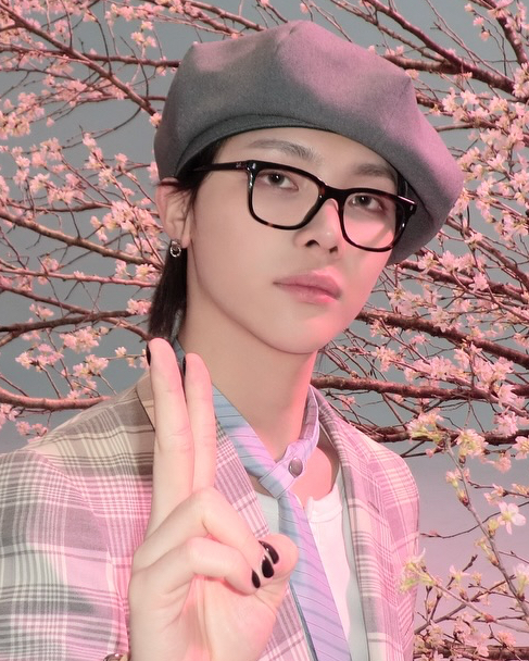 Behind-the-scenes cut of Nicholas (&TEAM)