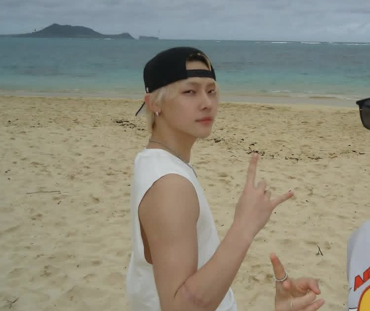 Behind-the-scenes cut of Nicholas (&TEAM)