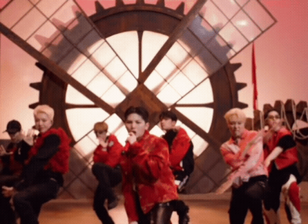 Woozi (SEVENTEEN)的幕后花絮