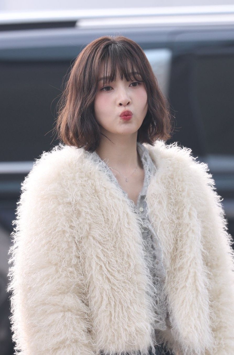 A moment captured by Joy (Red Velvet)'s fan