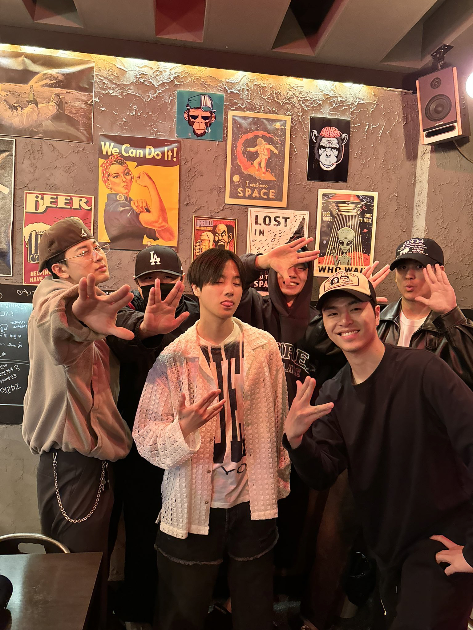 Momen yang diabadikan oleh penggemar iKON