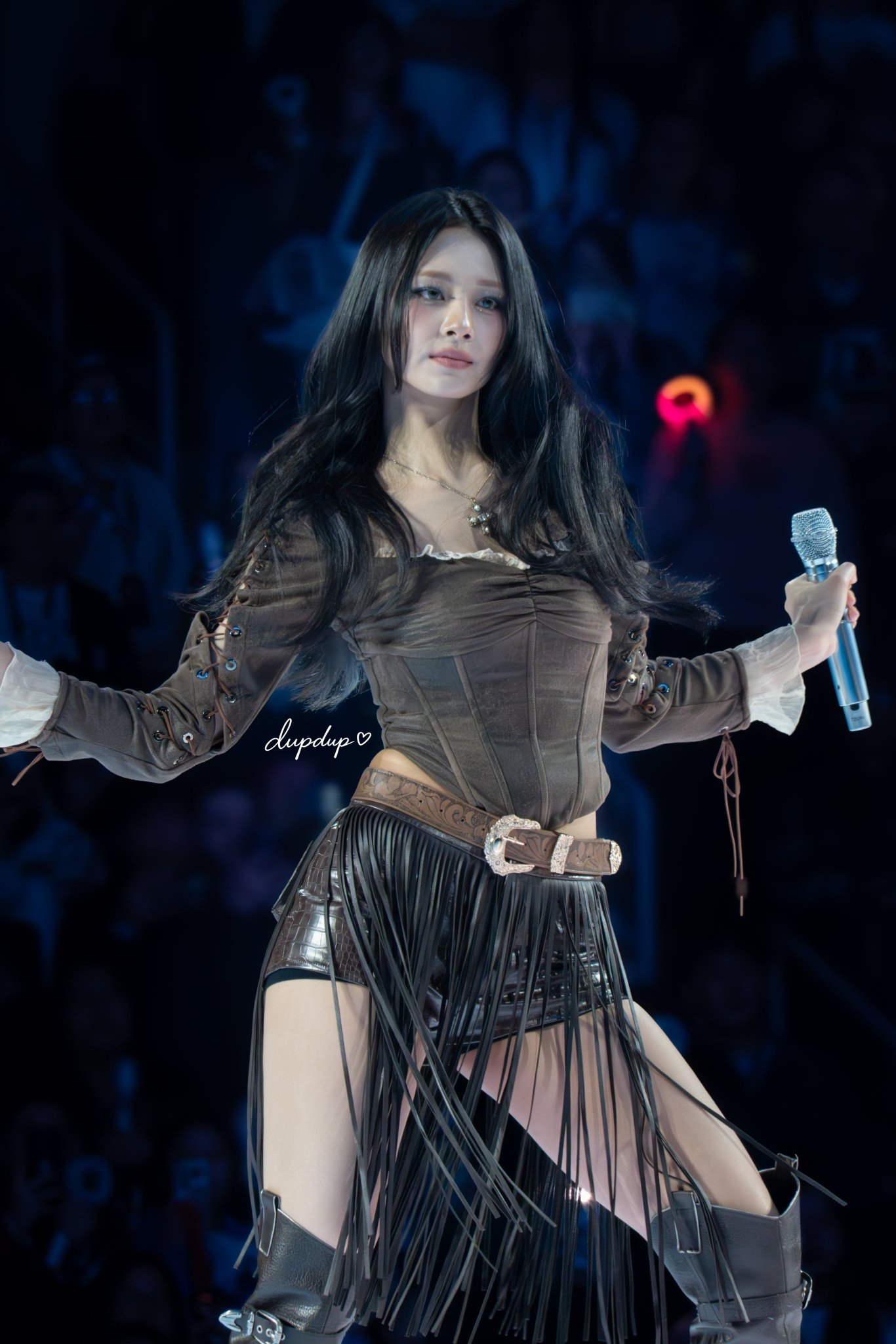 Foto aktivitas terbaru Tzuyu (TWICE)