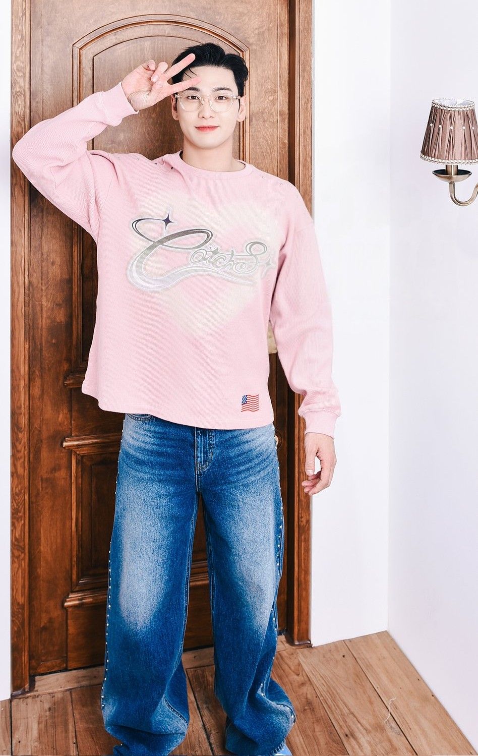 Behind-the-scenes cut of Baekho