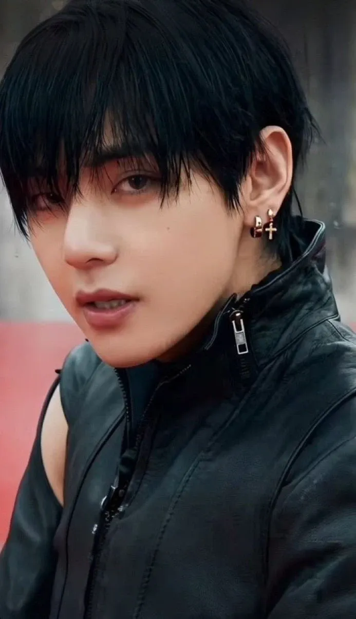 Today's most popular wallpaper in the V (防弹少年团) community